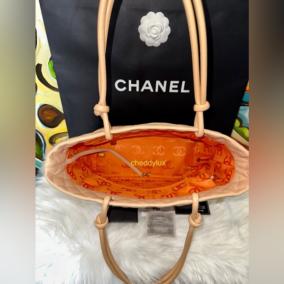 ๐๐ป๐๐ฉAuthentic CHANEL Beige Quilted Lambskin Leather Cambon Tote Bag. - Picture 9 of 17